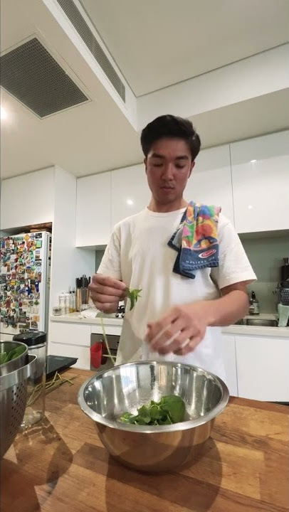 Turning fresh mint into syrup
