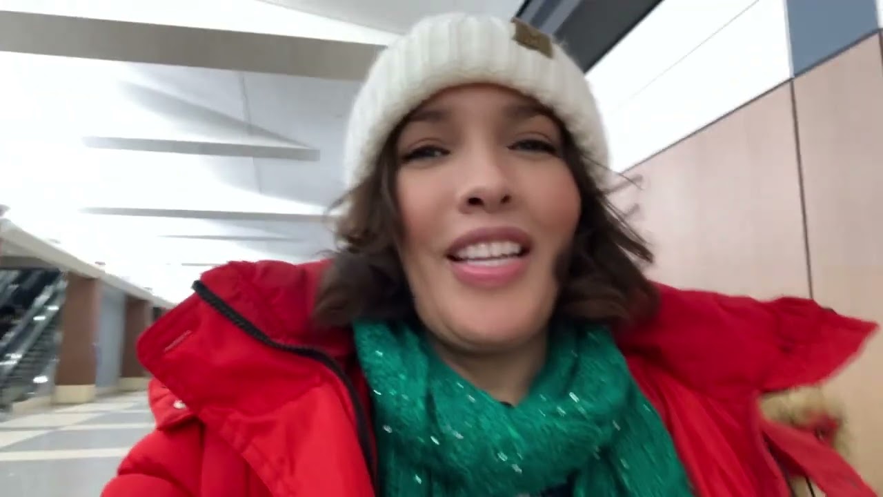 a New Year's 🍾🎊vlog | train 🚆rides, Bold North Breakaway 🧨, lazy 🐈‍⬛cats & NYE 🥂countdown