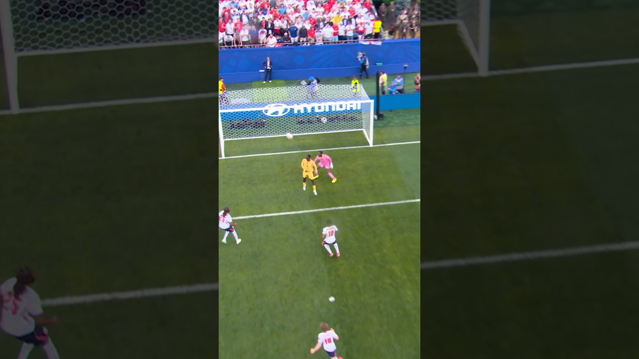 England comes close to scoring against Ghana. #FIFAWorldCupOnYT #shorts #fifaworldcup