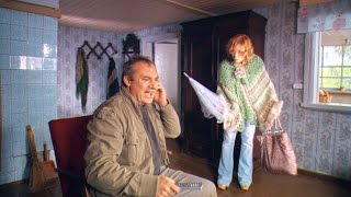 Не отвлекать, когда муж смотрит футбол - Пизанская башня. Расставание. Трейлер