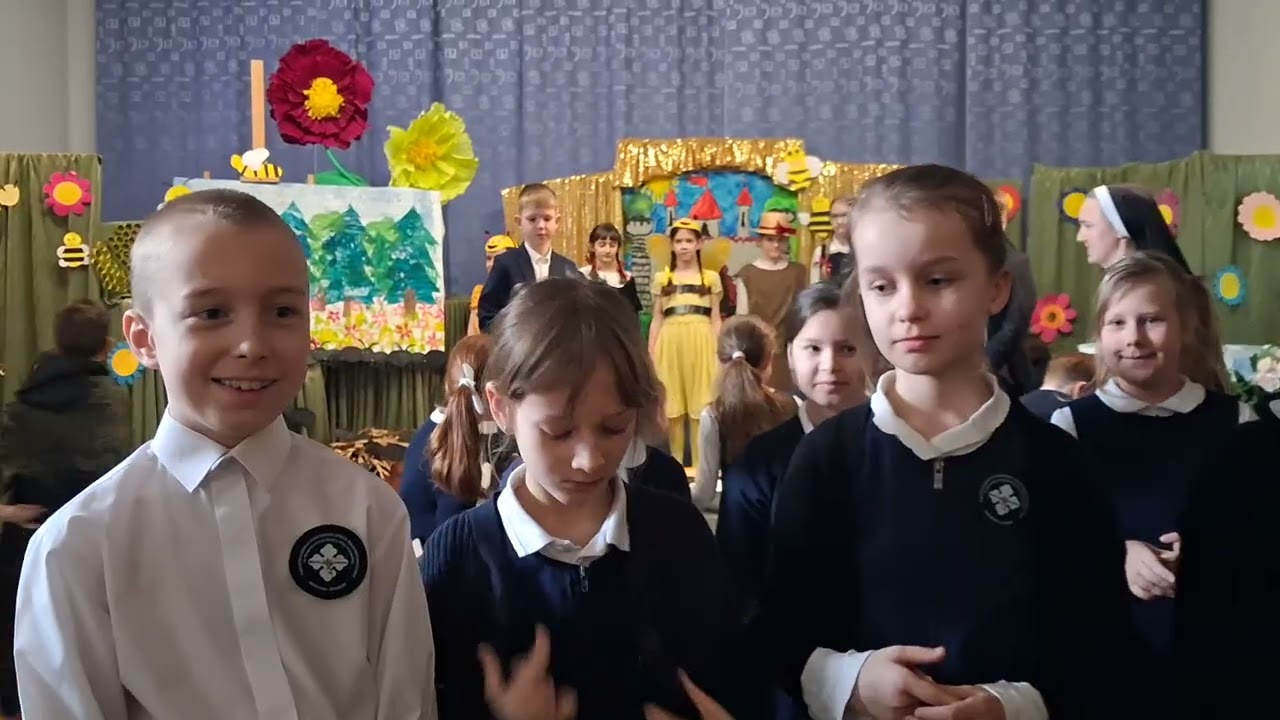 Przedstawienie Szewczyk Dratewka w wykonaniu uczniów klasy 3.