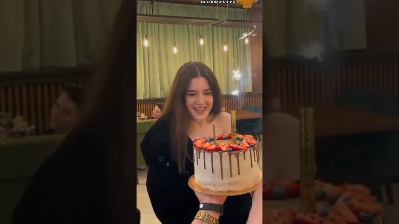 ⁣Birthday surprise for girlfriend.#youtubeshorts #youtube #ytshorts #trending #viral #tiktok #foryou