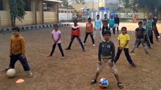 fun games | funny games | recreation games | Passing the ball from under the legs #fungames#funvideo screenshot 3