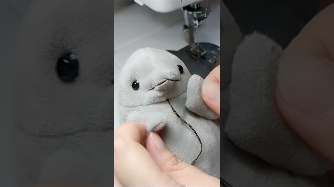 イルカのぬいぐるみが完成するよ🐬 #手芸 #handmade #手縫い #ぬい縫い