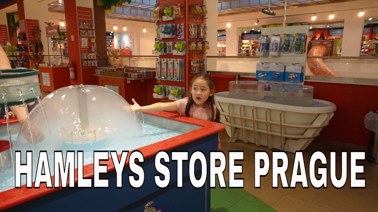 PRAGUE, CZECH REPUBLIC | HAMLEYS STORE IN PRAGUE