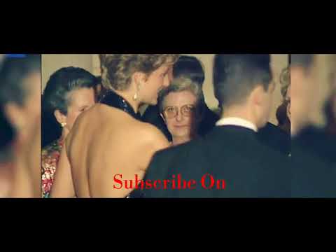 Princess Diana arrives at Versailles wearing