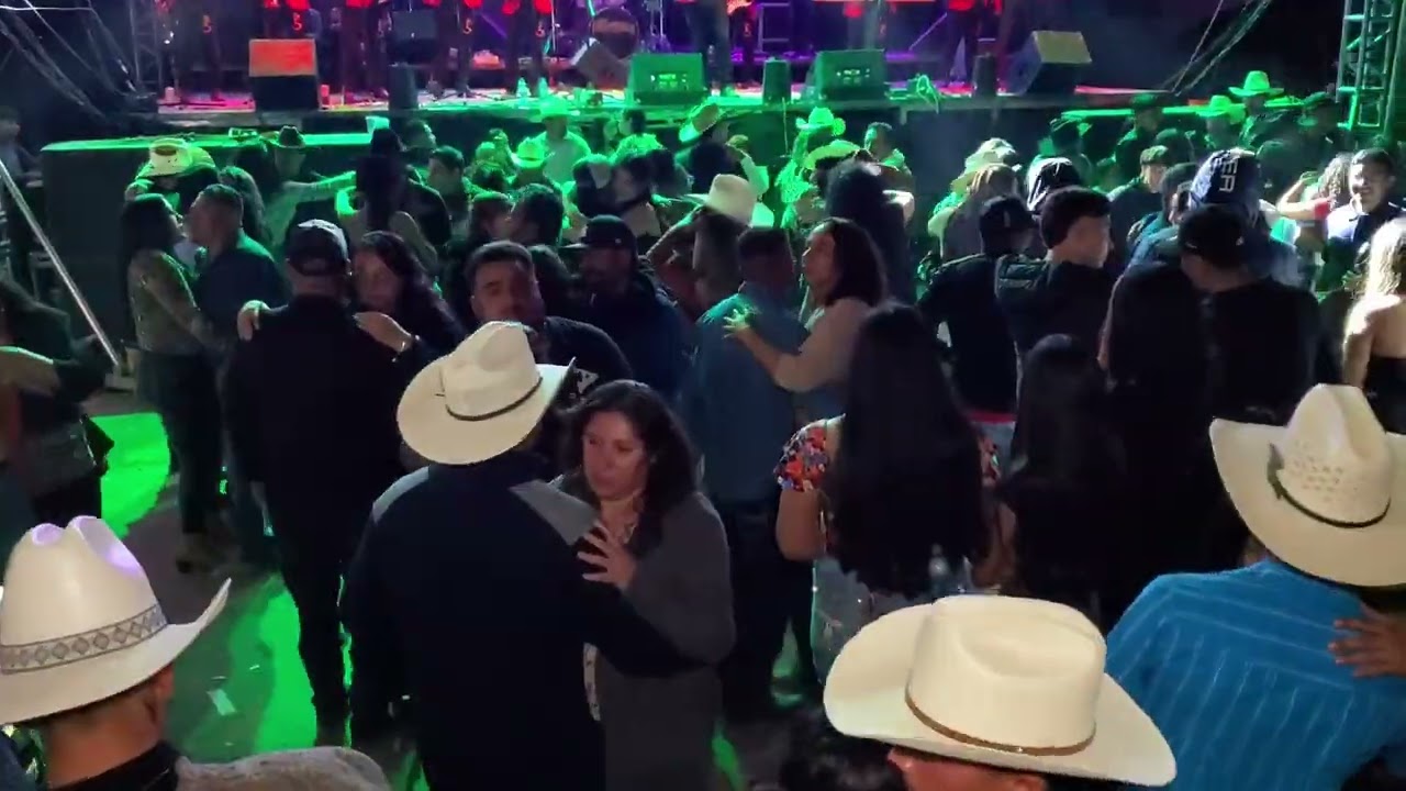 El indio enamorado de LABERINTO - POTRO SALVAJE en vivo - WhatsApp 4171049666