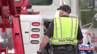 Semi rolls, blocking interstate for hours in Mandarin