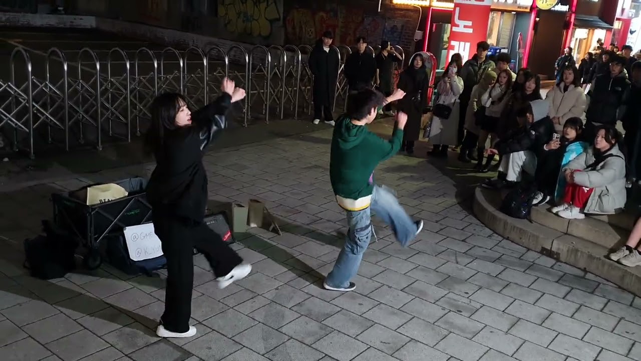 [STREET ARTIST] YU KAGAWA & HYOJIN. INTERACTIVE HONGDAE BUSKING. 240118.