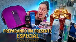 PREPARANDO UM PRESENTE ESPECIAL: Montando uma maleta de maquiagem surpresa! 🎁✨