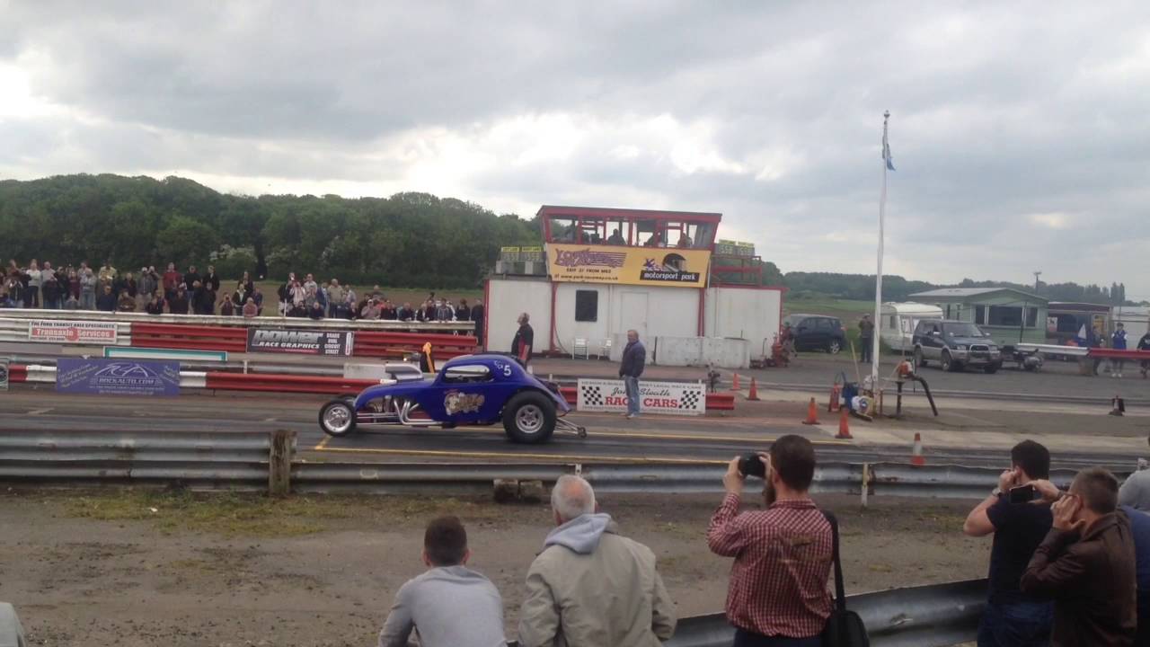 York Drag Way | ( fast vw's and v8s and many more ) - YouTube