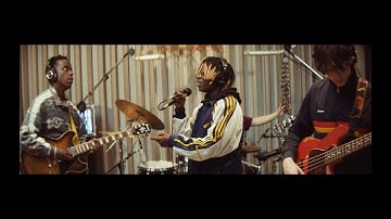 YellowStraps - How it Goes (Live)