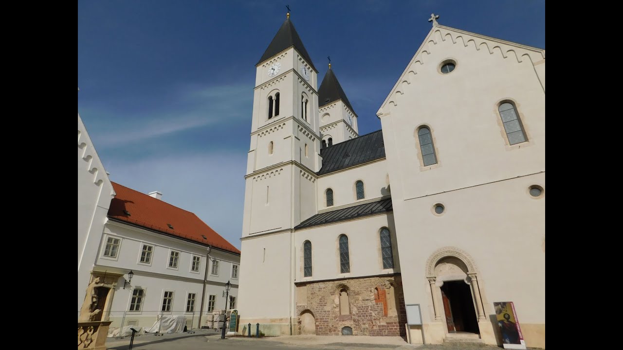 VESZPRÉM (H) A Szent Mihály főszékesegyház harangjainak ünnepélyes első megszólalása