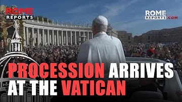 Procession of the Lord of Miracles arrives at the Vatican Leo XIV