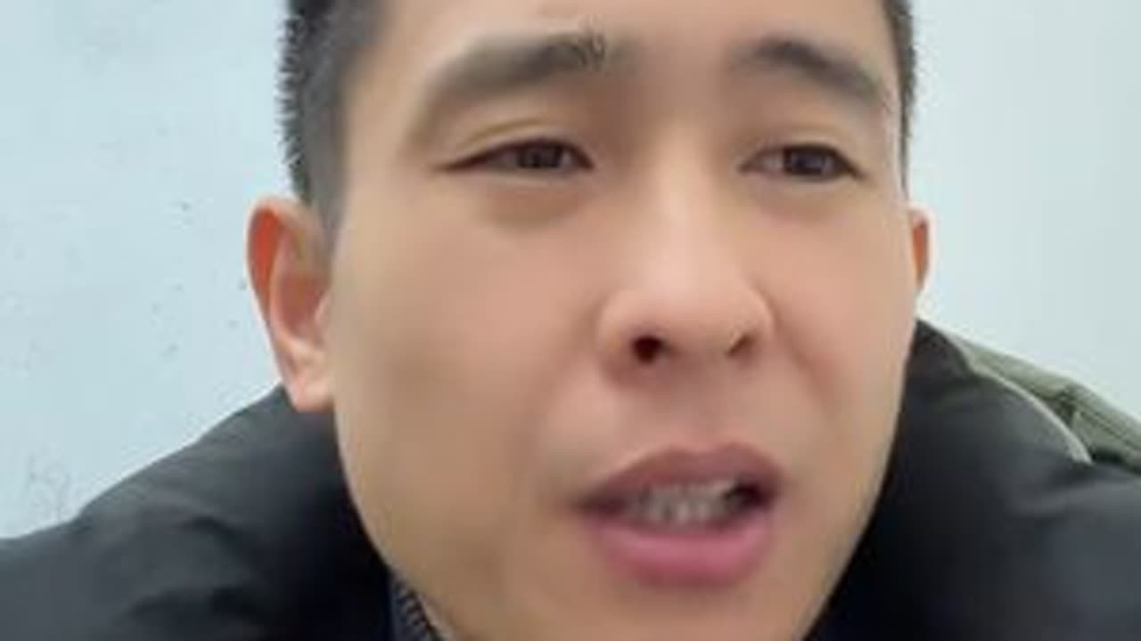 人生不是每天的吃吃喝喝，而是不断的体验折腾，疾病只是人生中的一道坎坷而已，不能让它耽误了你的一生#正能量 #人生坎坷 #站起来 #体验人生