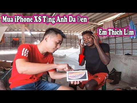 Quanglinhvlogs || Mua iPhone XS Tặng Anh Da Đen ( Buy iPhone XS for Best Friends )