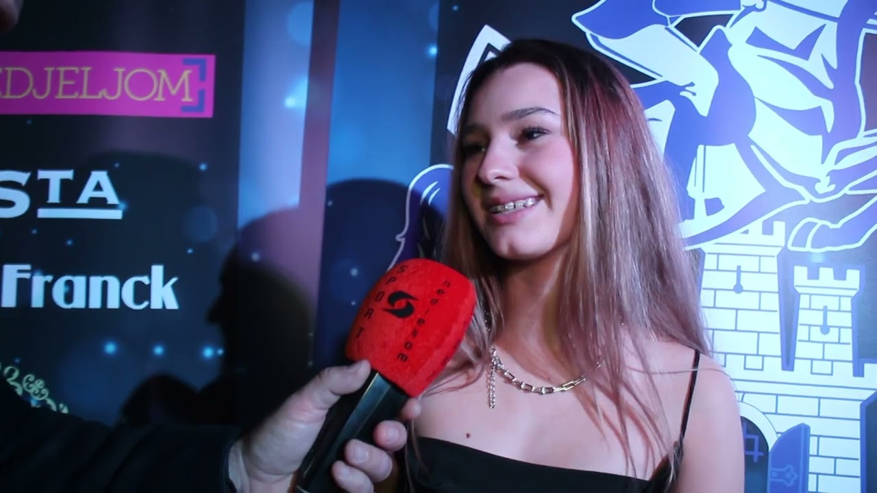 Lea Djelmić preponsko jahanje!!!