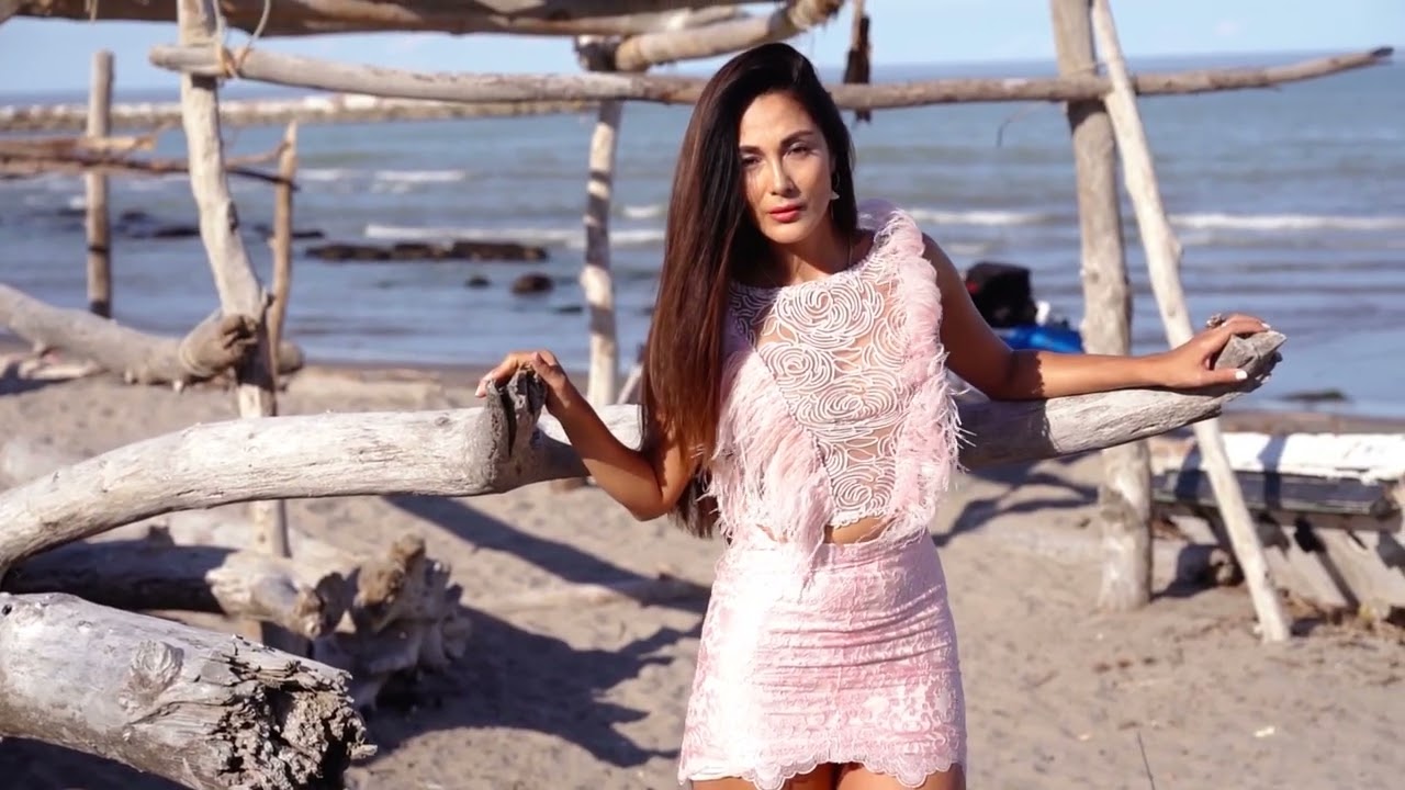 Waves of Peace – A Reggae Anthem that Spreads Positive Vibration.