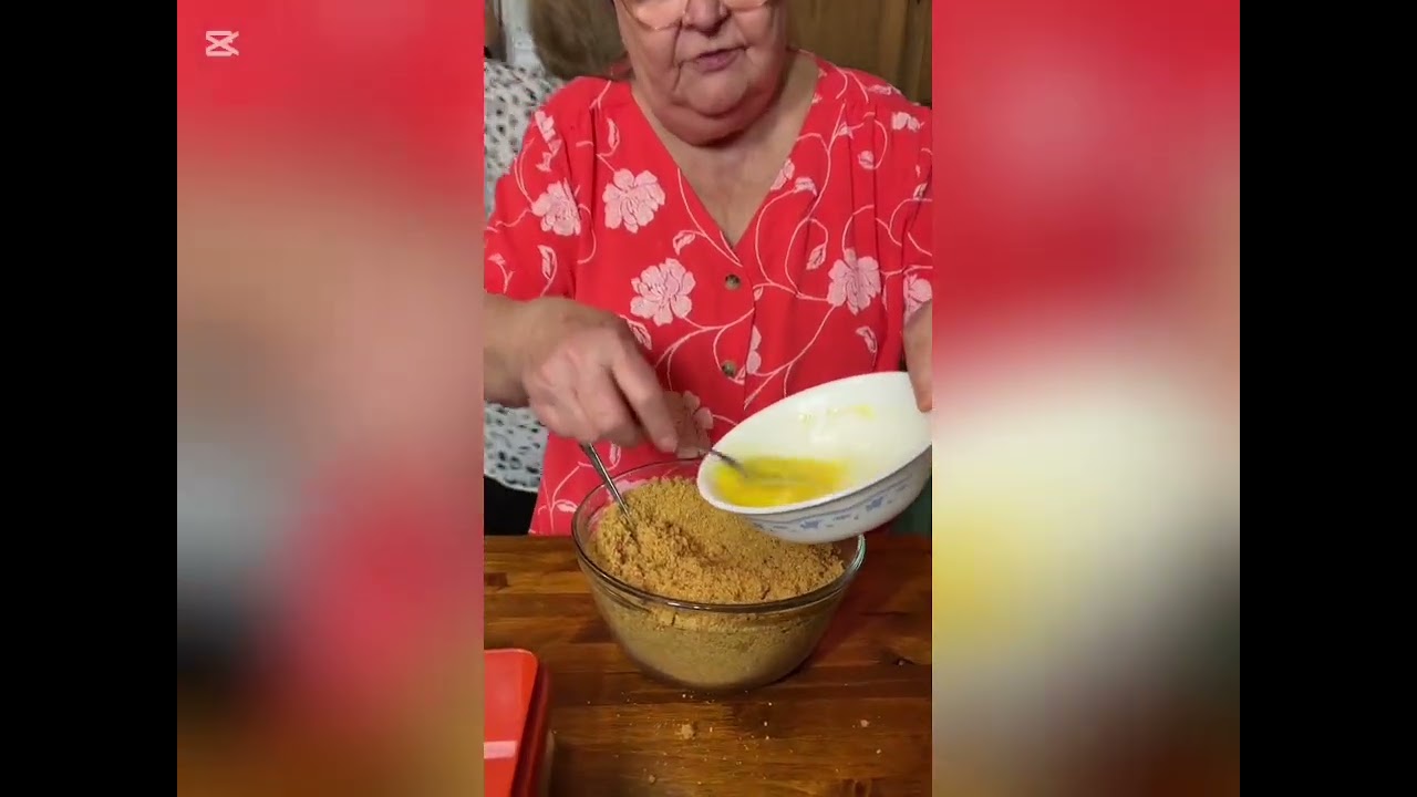 Strawberry Cream Puddin' Pie 🍰🍓 Made by mamawgailcooks.