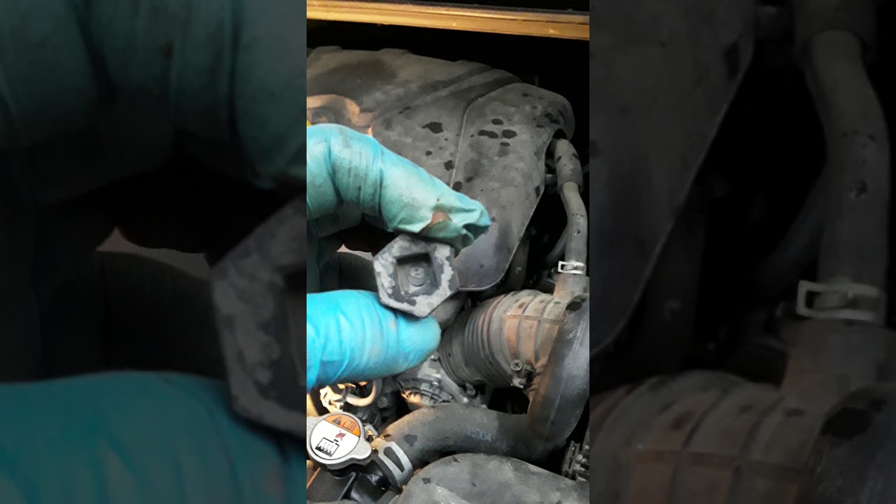 Checking transmission fluid Hyundai Elantra - YouTube