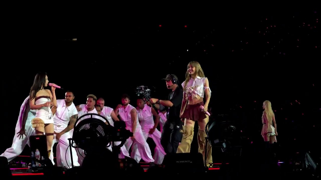 BLACKPINK | Whistle | Performance Live at SoFi Stadium LA