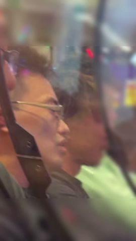 パチ屋で花の慶次打ってるヤンキーの兄ちゃんがハマりまくってマジギレして大暴れする姿をこっそり撮ってYouTubeにあげてみた #パチンコ #花の慶次 #ヤンキー