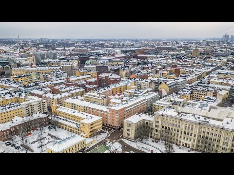 Video: Valoisa maalaiskartano myytävänä