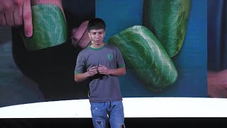 Emprender Desde El Barrio No Es Posible... Es Necesario. | TOMÁS MACHUCA | TEDxArequito