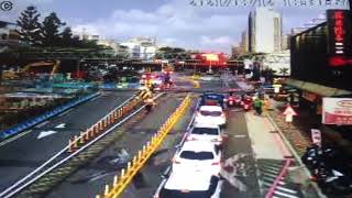3241次微笑號通過台南市北區北門路二段平交道(老蕭拍攝)