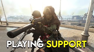 Playing as the Support in Warzone!