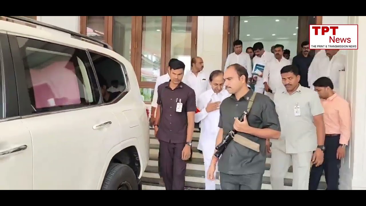BRS chief and former Telangana CM KCR left farmhouse Erravalli appear before the PC Ghose Commission