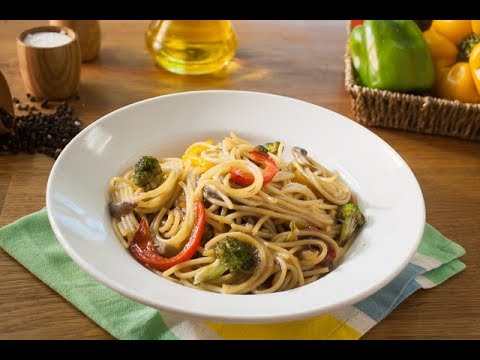 مكرونة بالخضار وصوص الترياكي