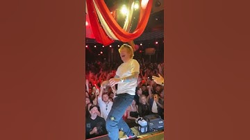 The Chainsmokers prank Ed Sheeran 😂#lasvegas #club #prank #edsheeran #thechainsmokers