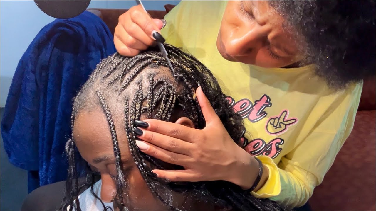 My Sister veeery attentively PICKING THRU | SCRATCHING btn my braids