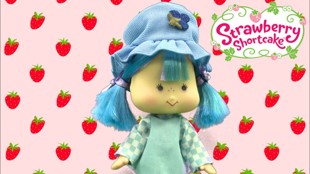 strawberry shortcake classic doll