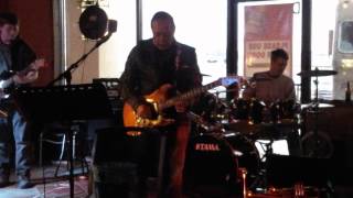 Funky Blues at Columbia Blues Jam by Dave Beal 235 views 9 years ago 3 minutes, 53 seconds