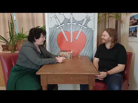 Interview 14 Nicky Vis over engelenpoorten, tarot en energieborden.