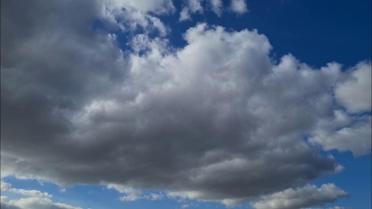 Туча видео песня. Горные облака футаж. Облака футаж. Герои мультфильма белогривые лошадки. Скрин видео в облаках мега.