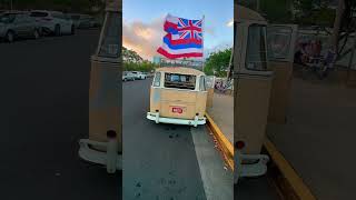 Classic 1960 VW Bus in Hawaii. #shorts #classiccars #classicvw #volkswagen #volkswagenbus #hawaii