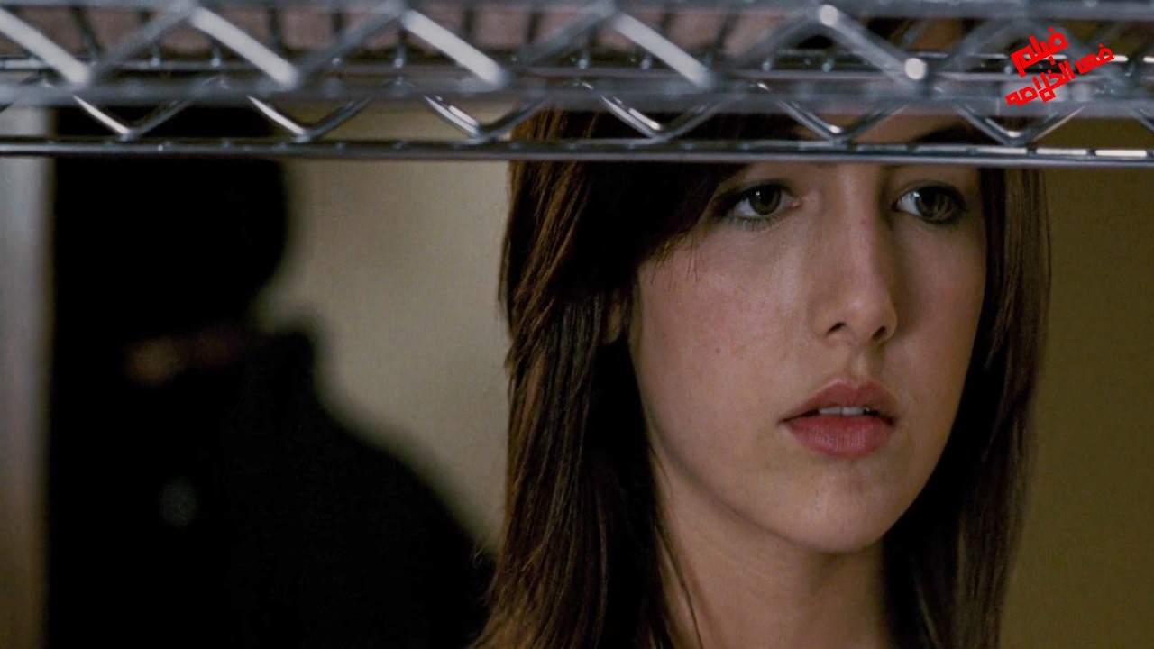 بتشتغل عند ناس اغنياء لمده يوم لكن هناك بتشوف الى مكنش ممكن تتخيله😯ملخص فيلم