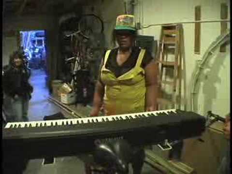 Rolling with 88 weighted keys, live on bike.