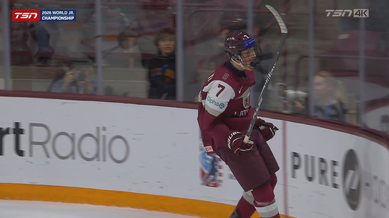 Rūdolfs Bērzkalns late tying goal vs Canada | World Juniors 2026