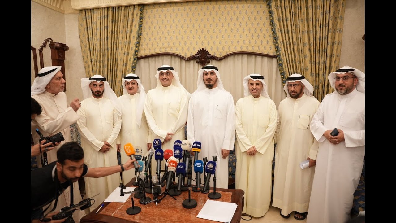 كاملة/ ندوة 