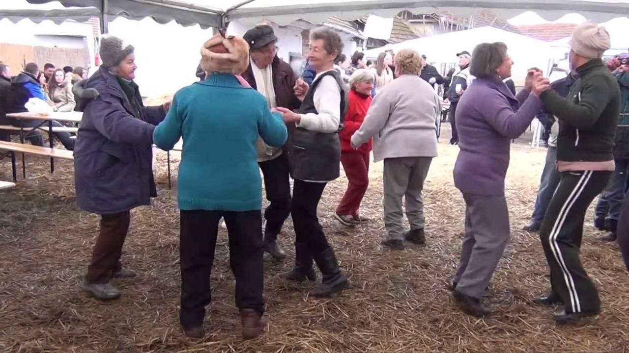 Hagyományőrző disznóvágás Jászladány 2016-01-31 (08)