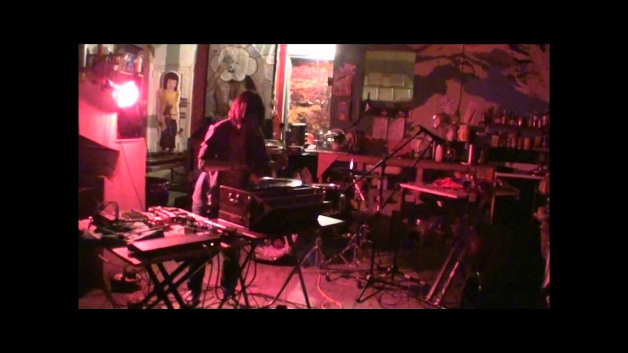 Sandy Gordon Lea Bertucci Hd Silent Barn May 03 2011 Avi