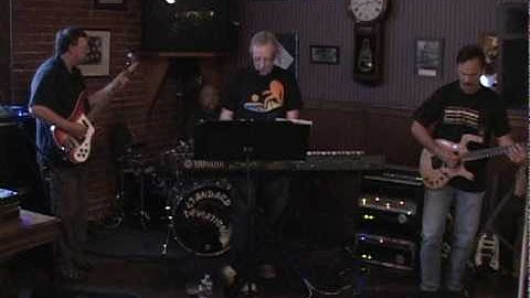 Standard Deviation: "Break-Up Song"  6-10-2010 (Herd.tv)