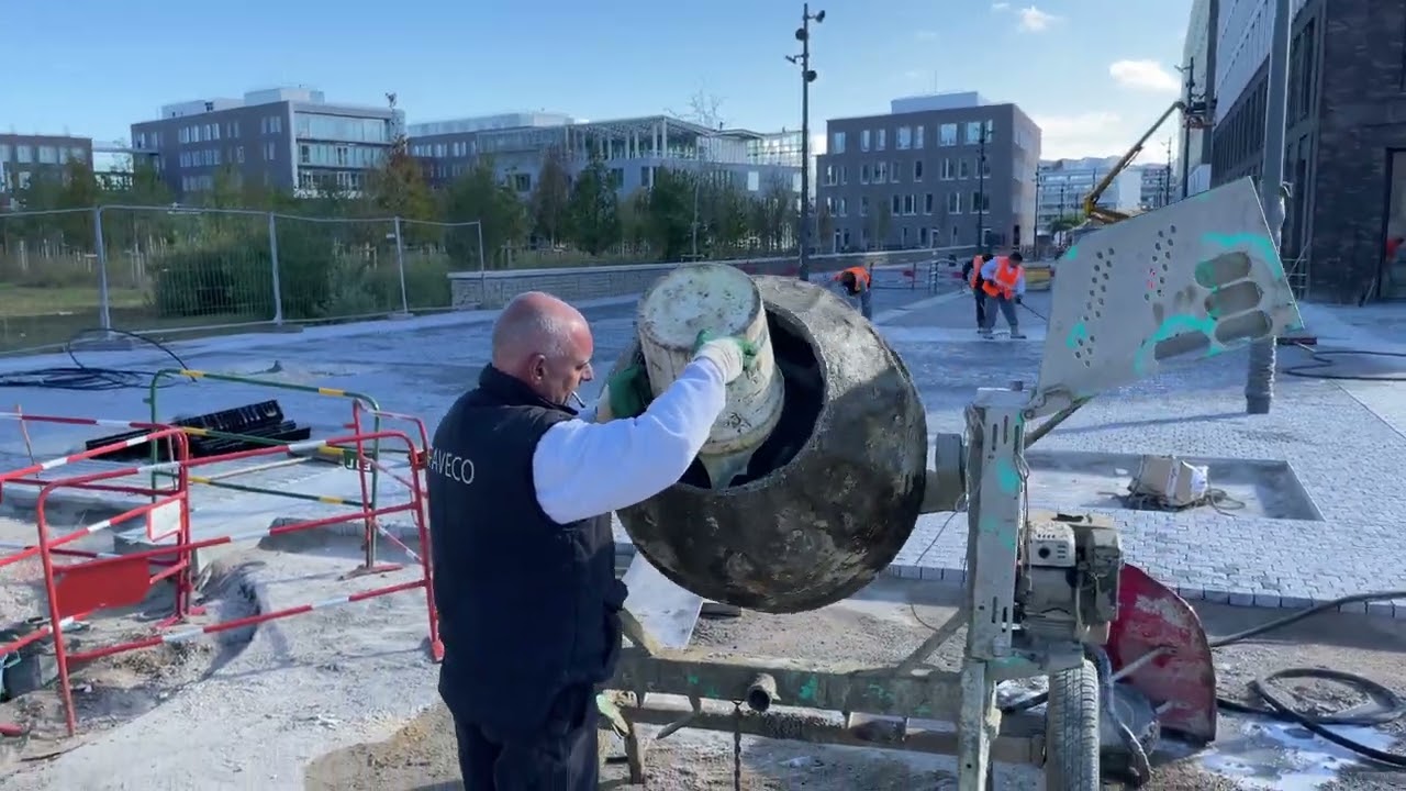 This is TRAFFIC: A-JOINT®, Paveco and Solujoints in Paris