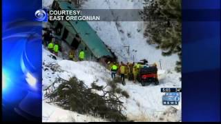 Nine die in Oregon tour-bus crash on I-84