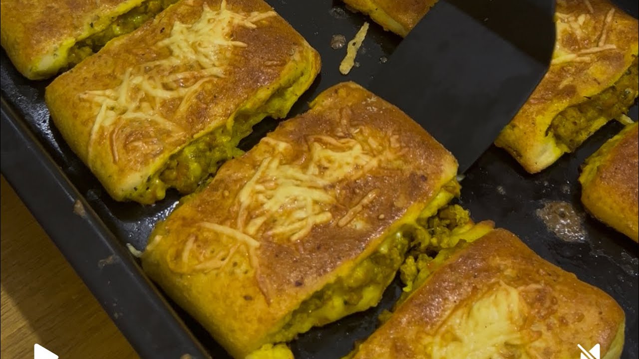 دائما مع السهل والسريع👌فطائر رائعة بعجينة هشة وحشوة تهببل غادي ياكلو ًويشكروا فيك😋#اكسبلور #food 