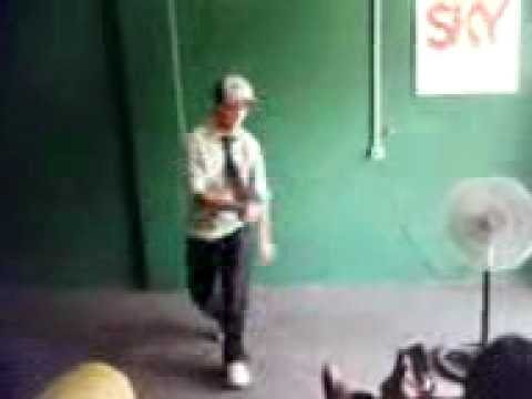 Luciano Dançando hip hop ( todo mundo pulando - FERNANDINHO) .3GP